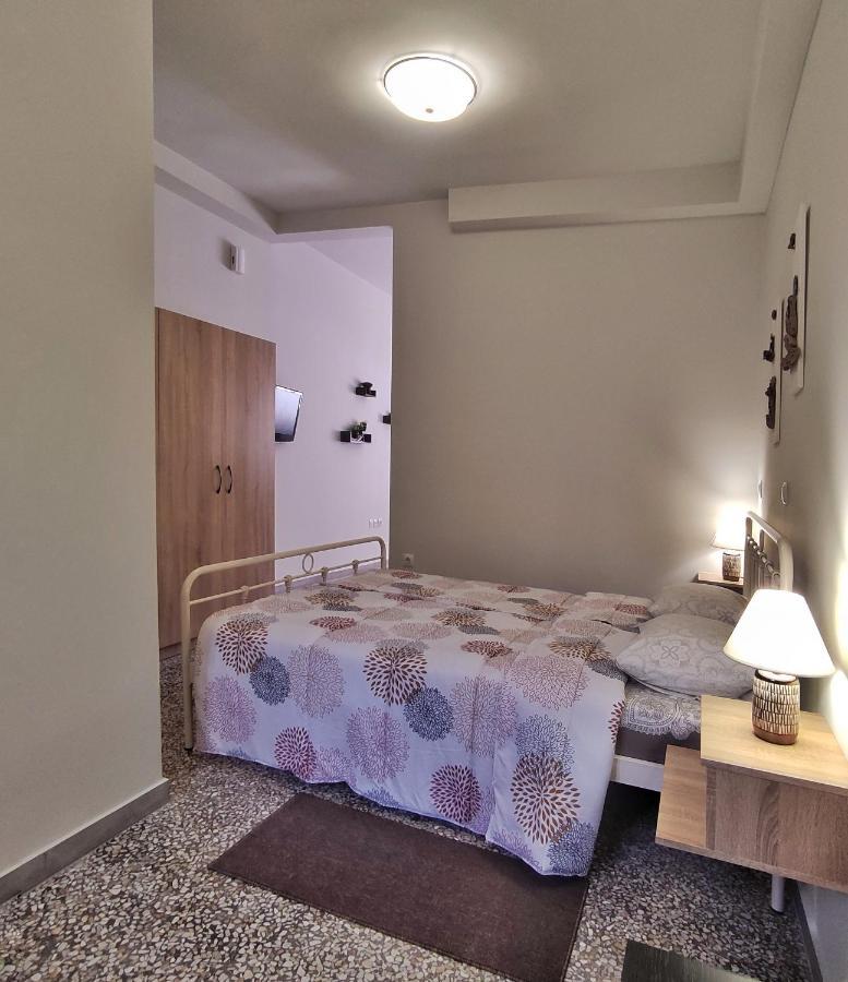 Garnet 1 Apartment Kalamata Exterior photo