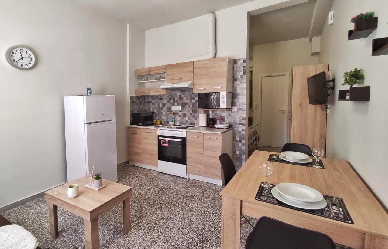 Garnet 1 Apartment Kalamata Exterior photo